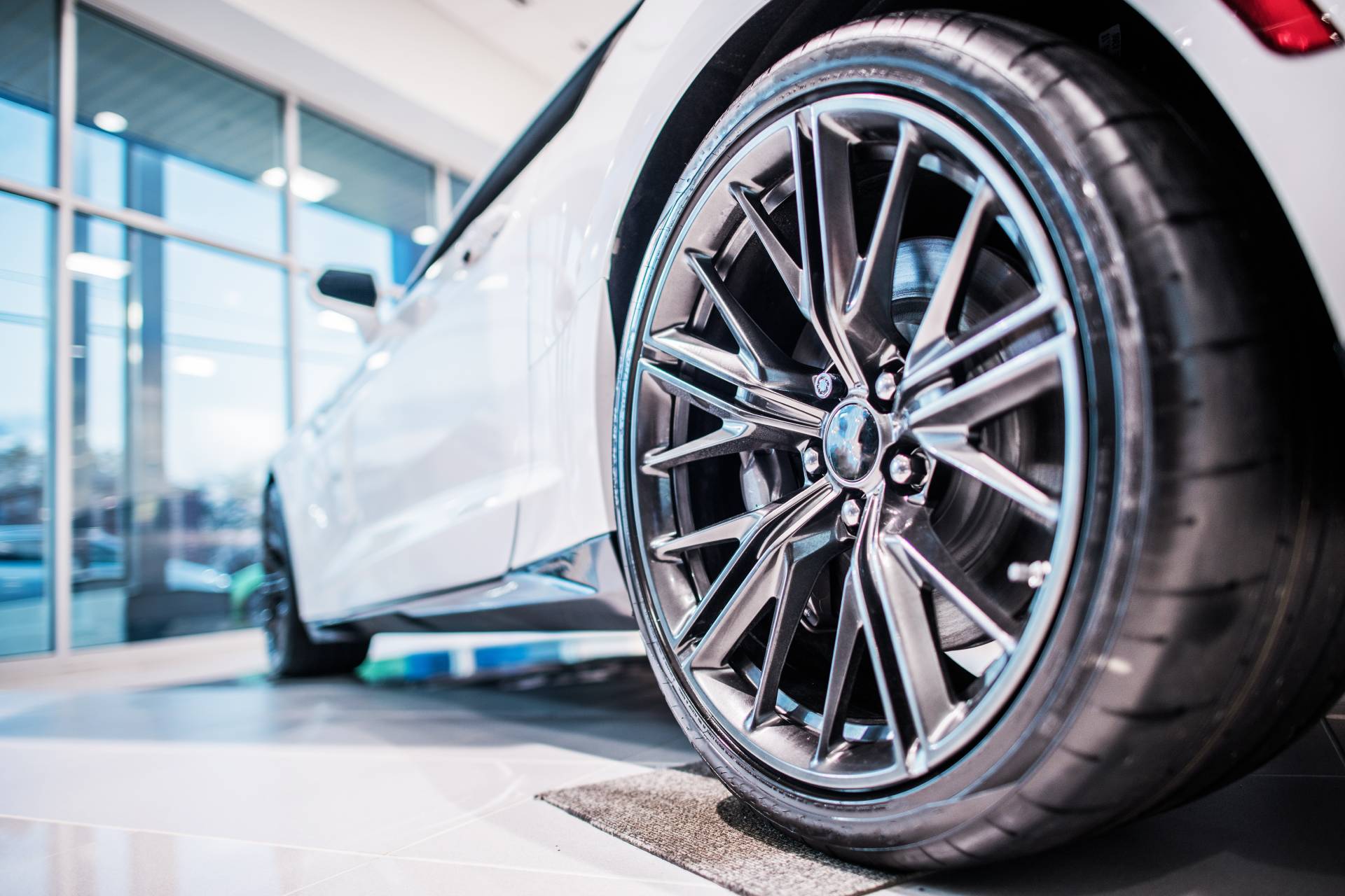 The Automobile Club acquires stakes in mobile security