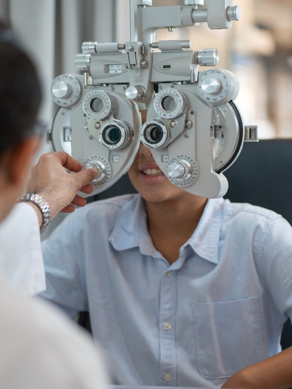 close-up-machine-that-use-to-measure-eyesight-and-for-eye-care-of-children.jpg